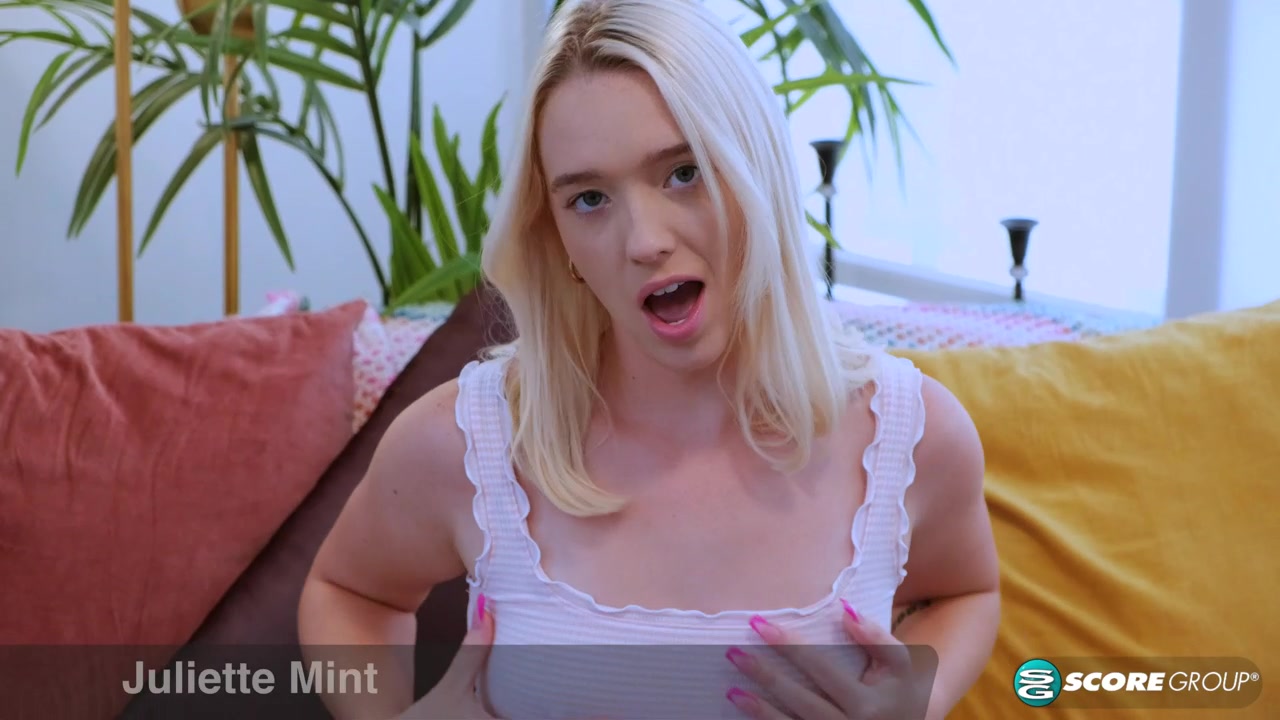 Cute Blonde teen 18+ Juliette Mint Strokes Her Pink, Meaty Pussy