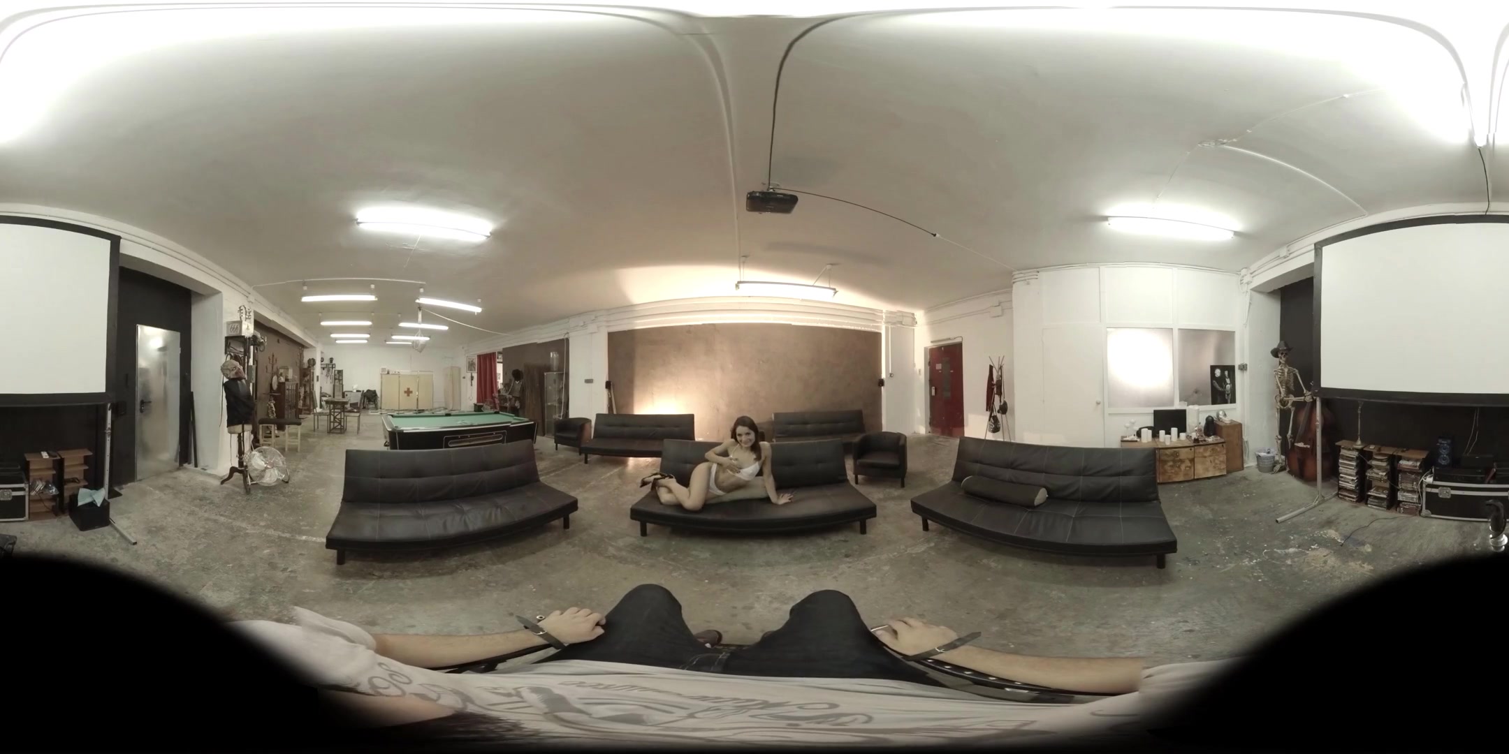 Valentina Bianco in Valentina's Studio: Catch My Attention - VirtualPorn360