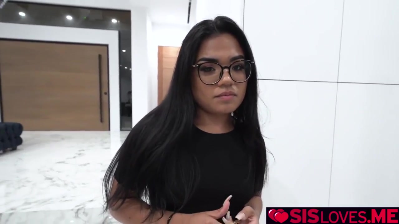 When Your Want Your Sexy Stepsister To Give A Blowjob