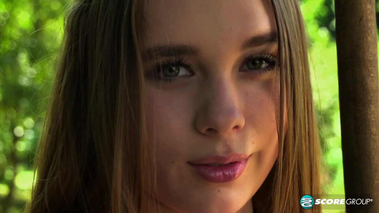 Lucy Laistner: Girl In A Summer Dress