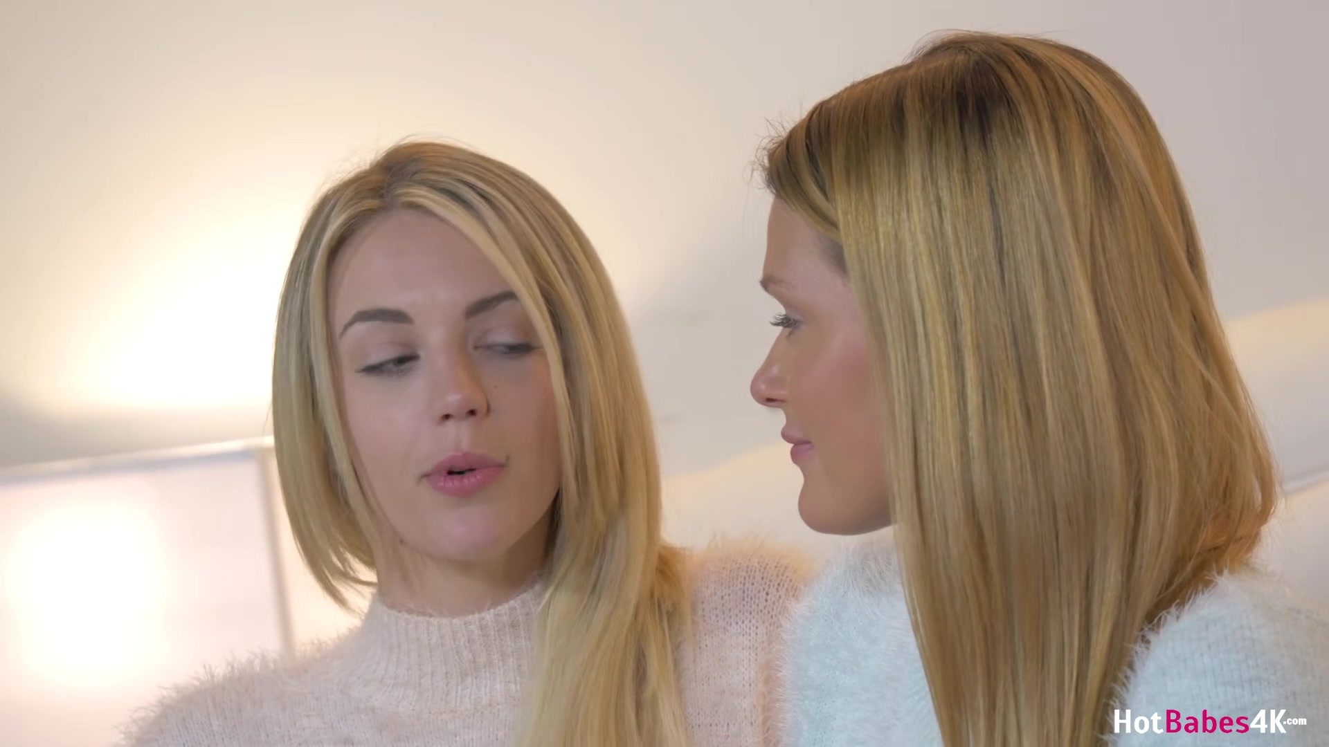 Hot Young Lesbian Lovers Abby Cross & Blake Eden Eat That Tasty Twat!