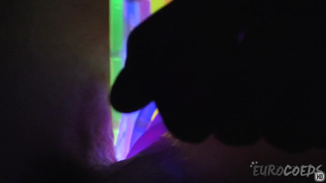 Nasty And Hot Sonja Glowstick Masturbation And Slow Gaping - EuroCoeds