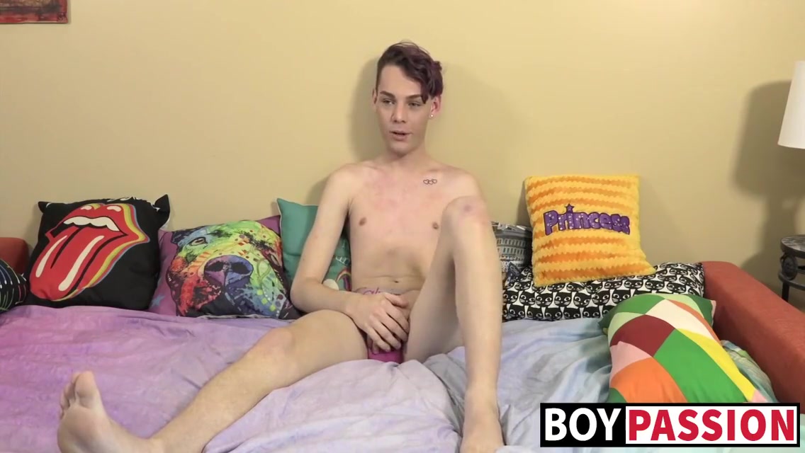 Tender Man Interviewed And Then He Touches His Big Cock 8 Min