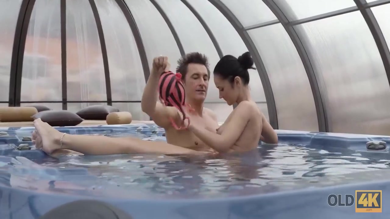 Angie Moon In Svelte Girl Facialized After Passionate Sex With Her Old Lover 10 Min