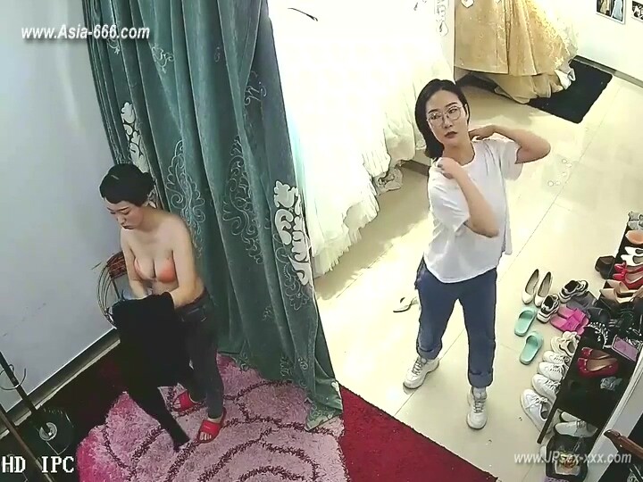 chinese girl changeroom.3