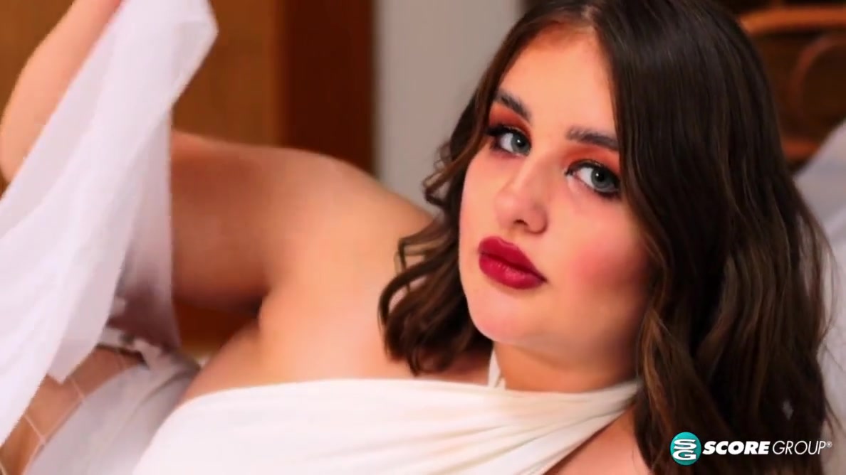Goddess In The Flesh With Molly Evans