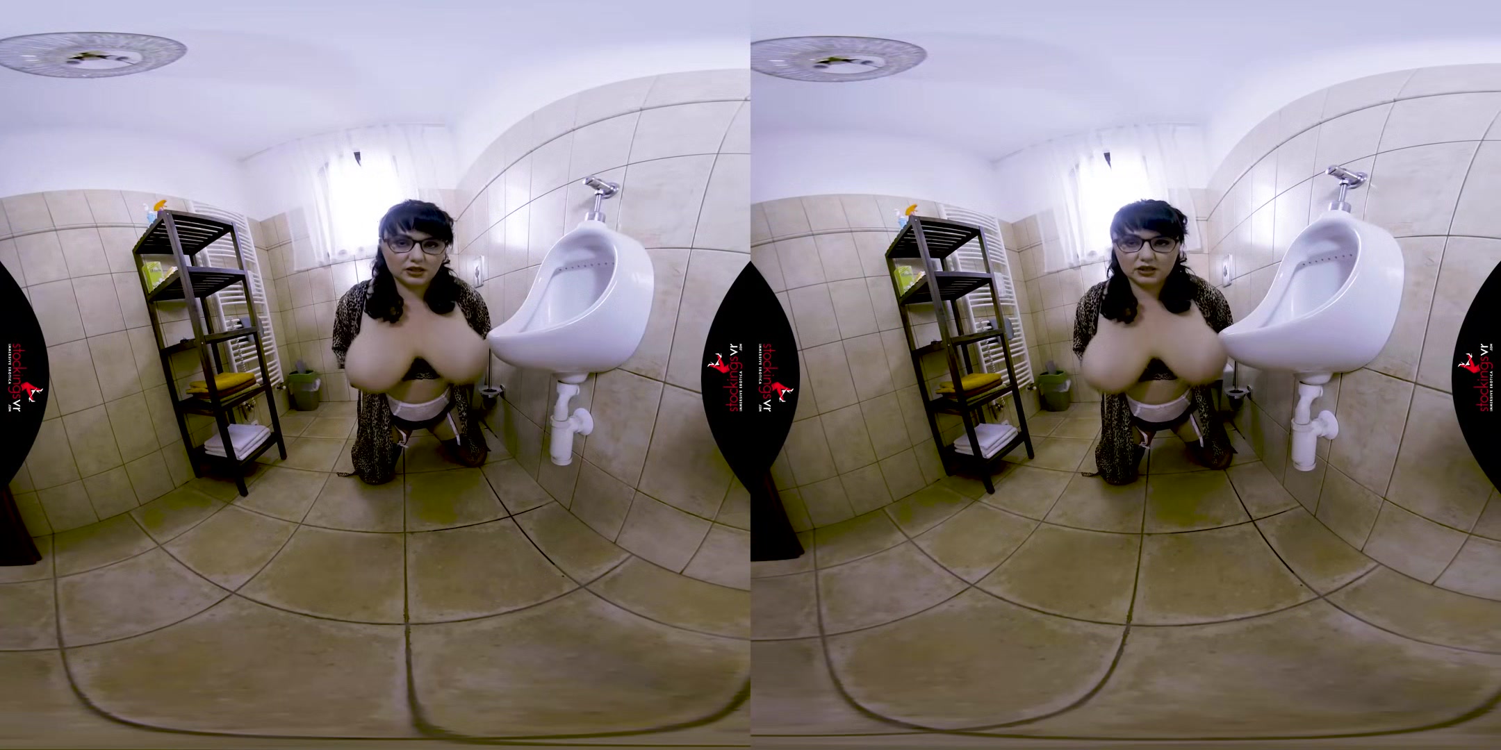 Pissing starring Mistress Sarah