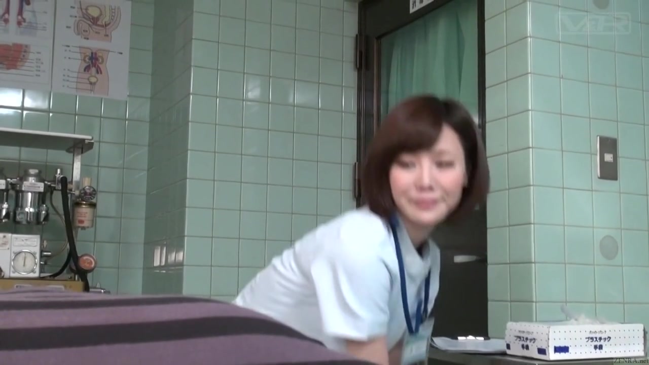 Subtitled CFNM Japanese female doctor gives patient handjob