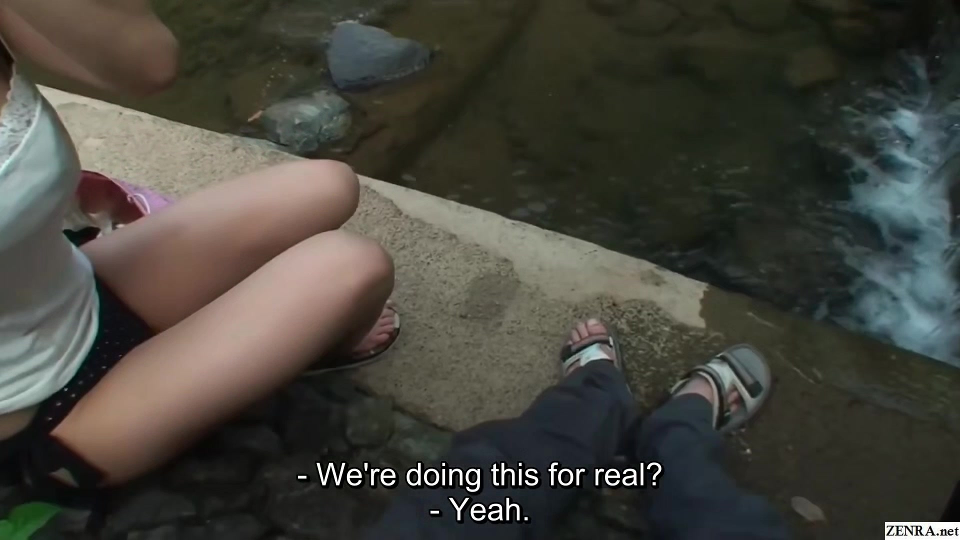 Japanese amateur couple outdoor exposure and raw van sex