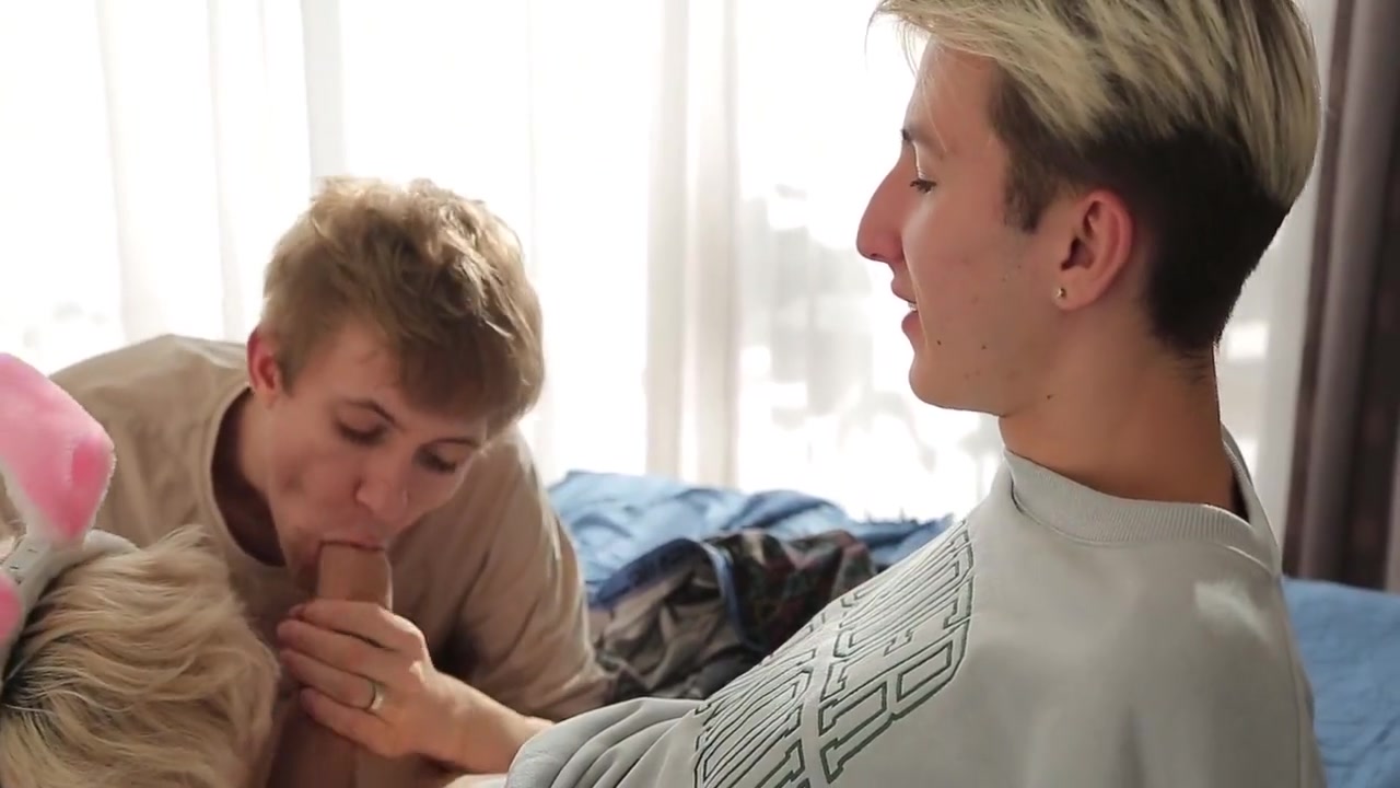 Two Sweet Twinks Seduced Student 18+ To Have Big