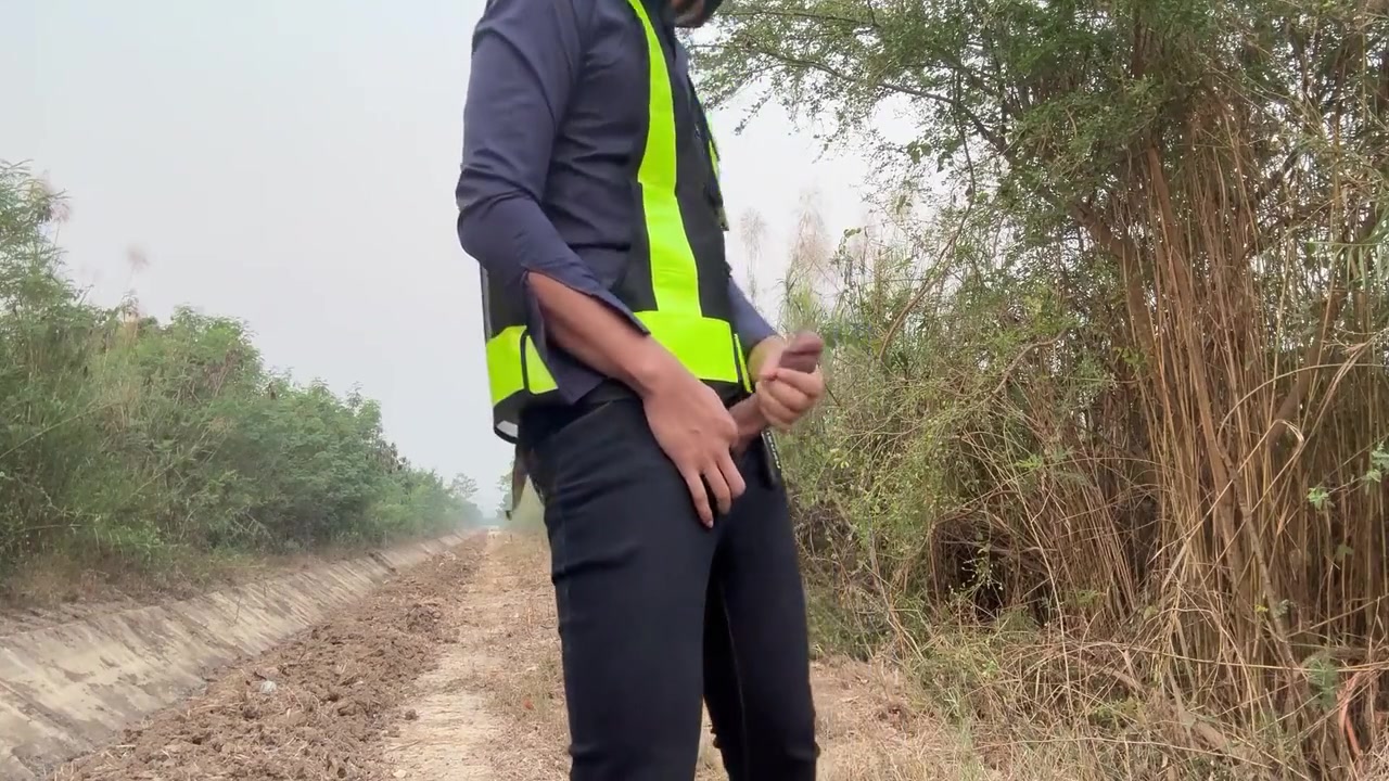 Engineer Comes To Work Before Work Time 11 Min - Gay Porn