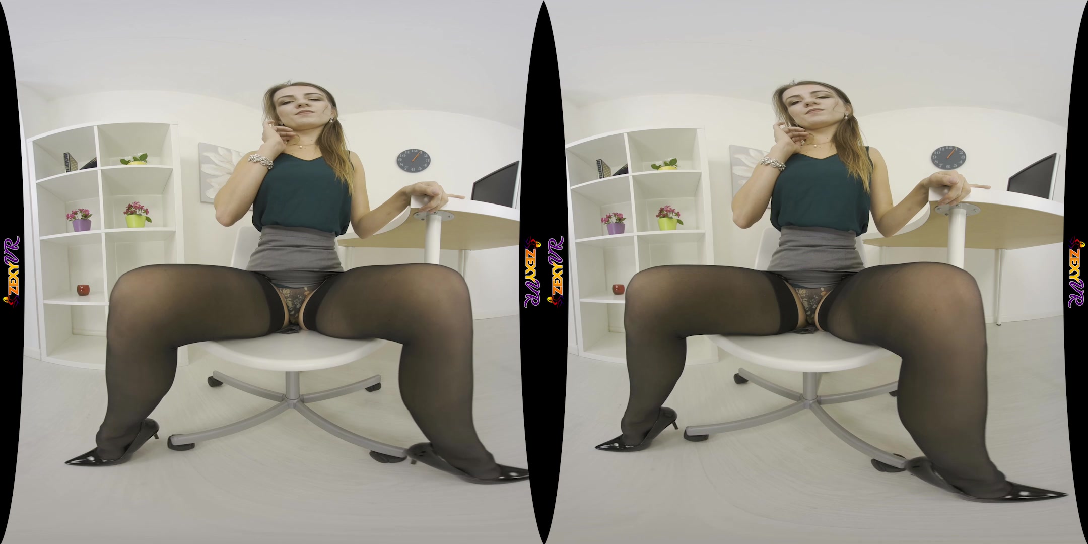 Office Flirt featuring Scarlot Rose - ZexyVR