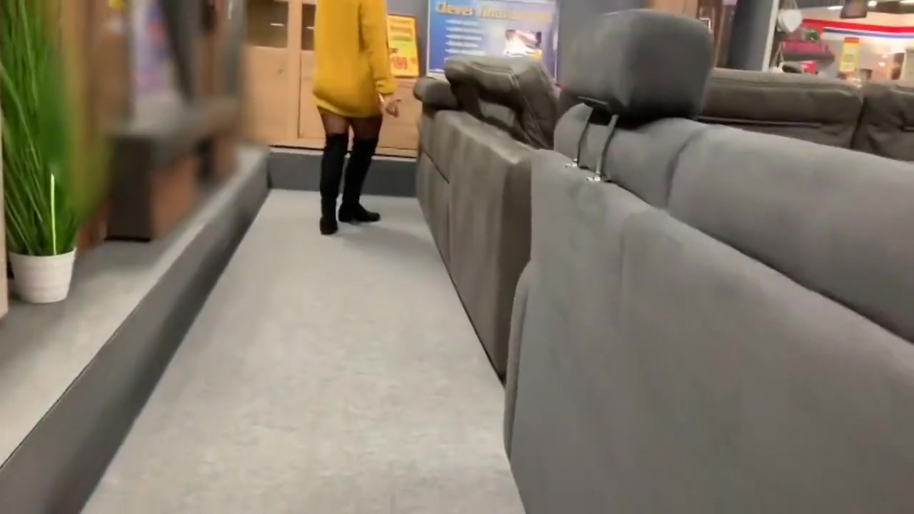 Amateur Public Piss Whore Sophie 720p