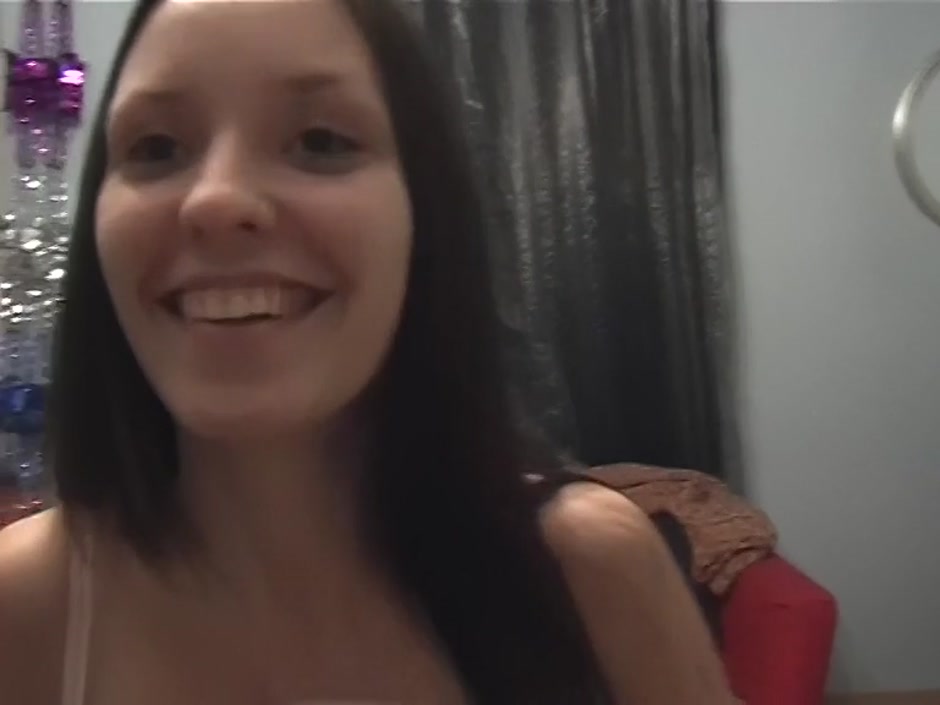 Aurita in naughty amateur couple does an oral sex scene