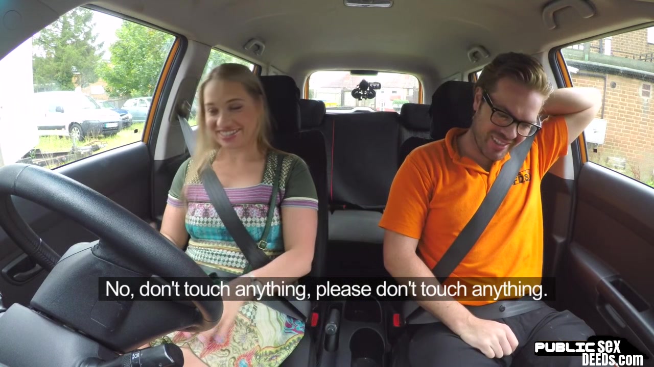 Bigass slut fucked outdoor in car by instructor in public