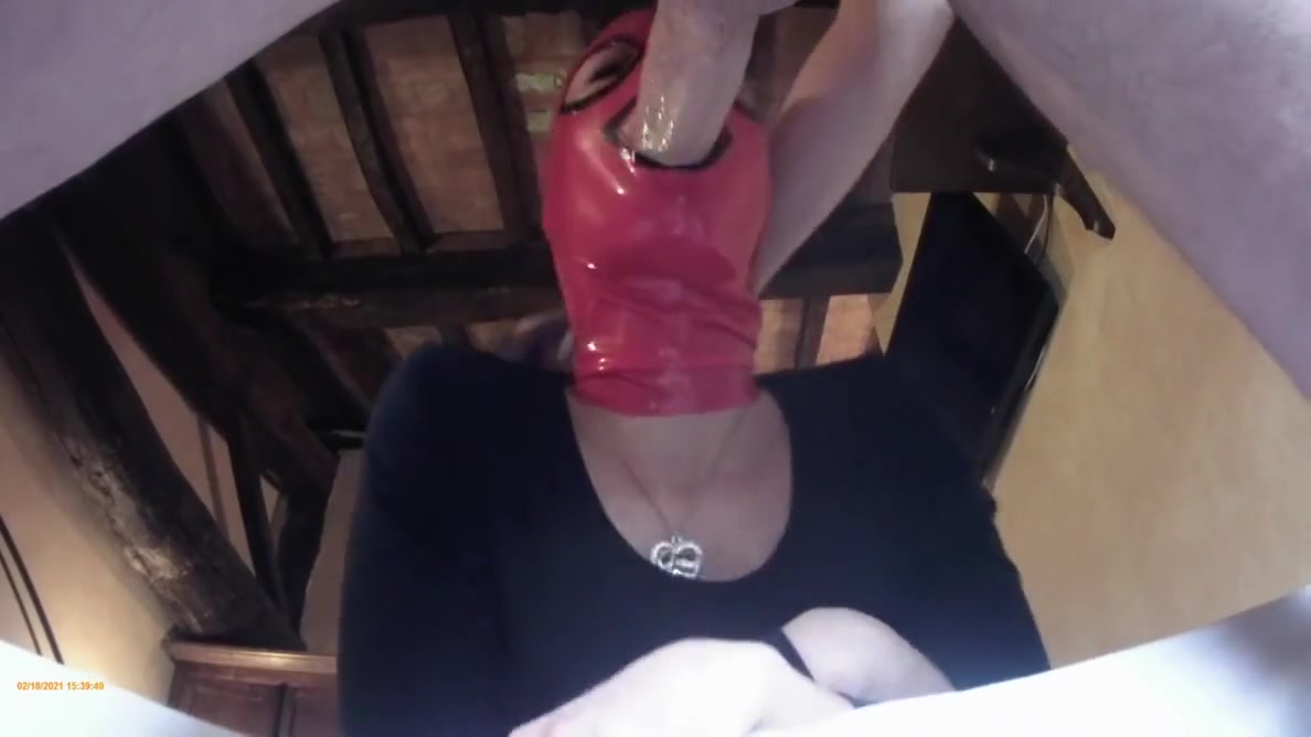 Model 2021 Blowjob And Deepthroat On A Sofa
