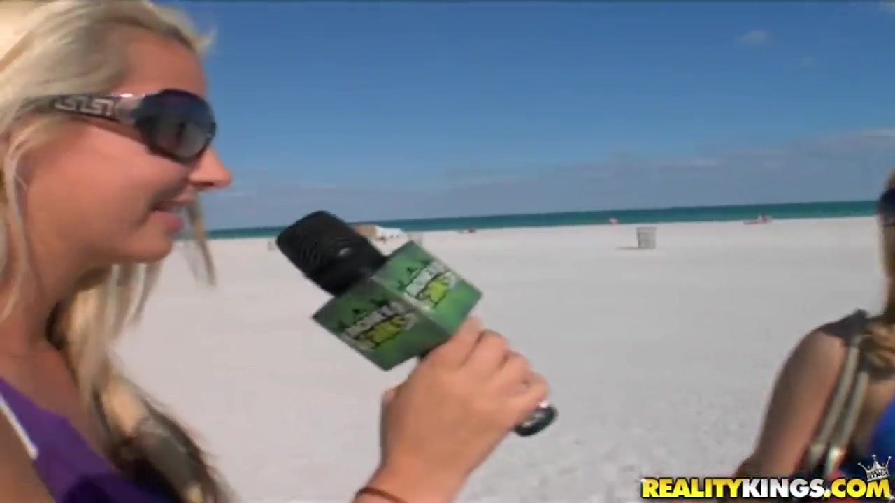 Amateur chicks are exposing bodies for cash