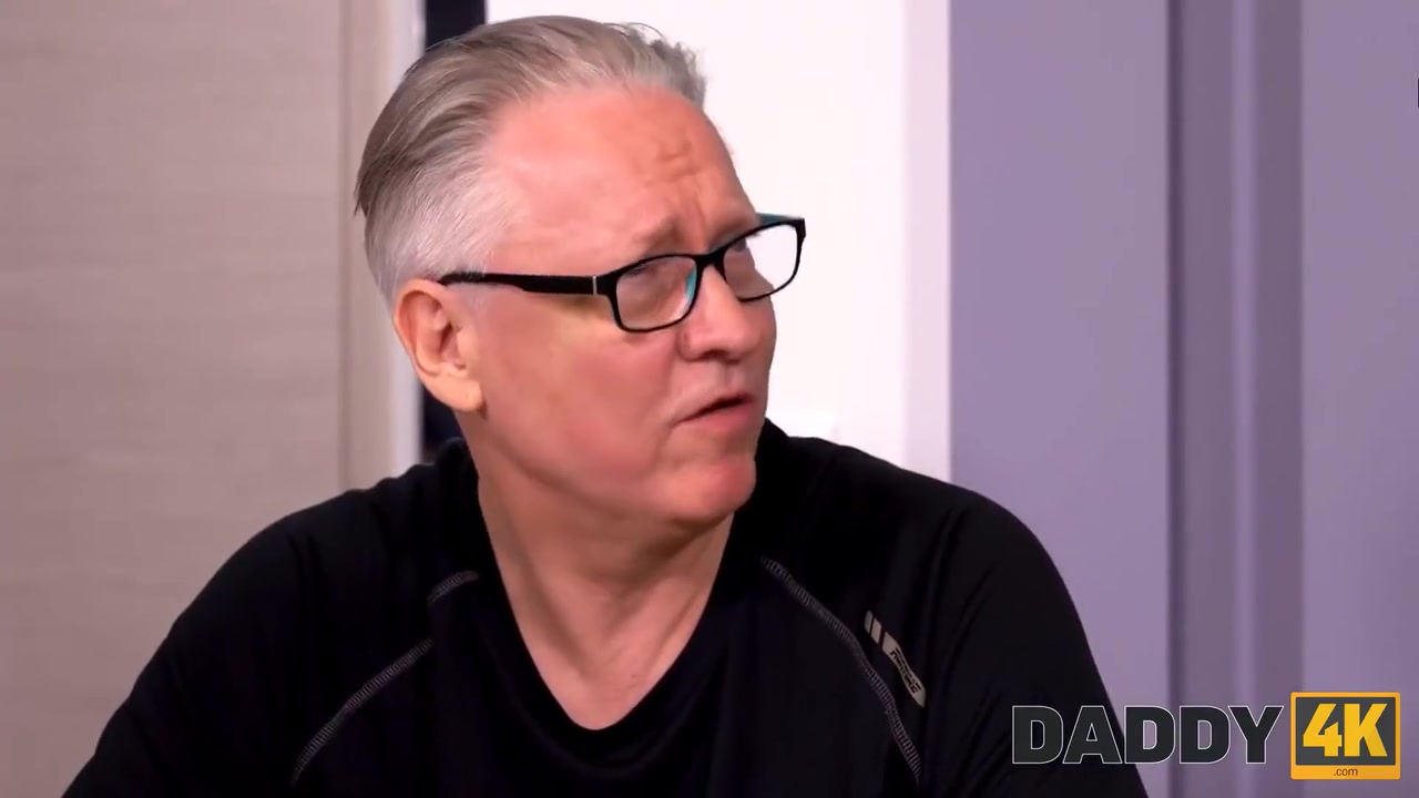 Old Man Doesnt Miss Chance To Penetrated Pussy Of Step sons Gf