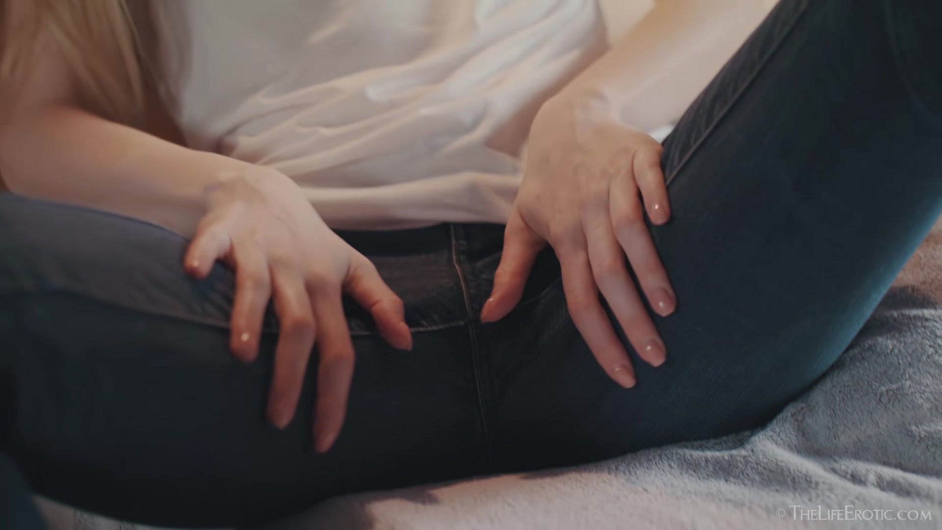 Public Arousal 2 - Maria Rubio - TheLifeErotic