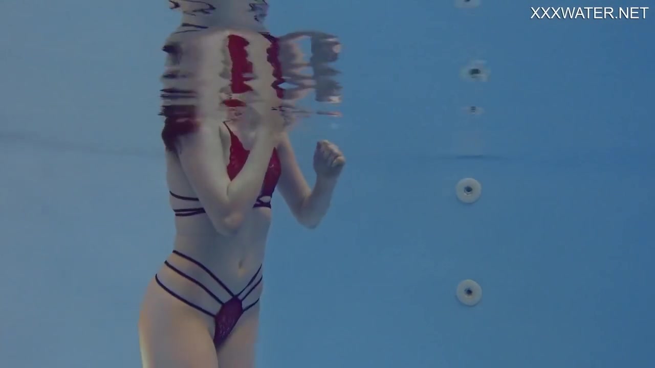 Marfa Is Too Hot And Horny In The Public Swimming Pool
