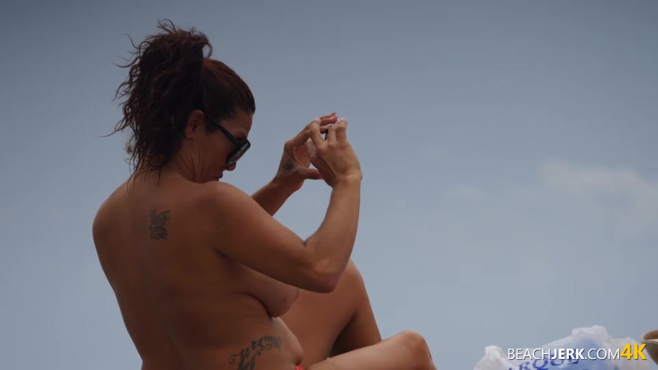 Topless Beach Party - BeachJerk