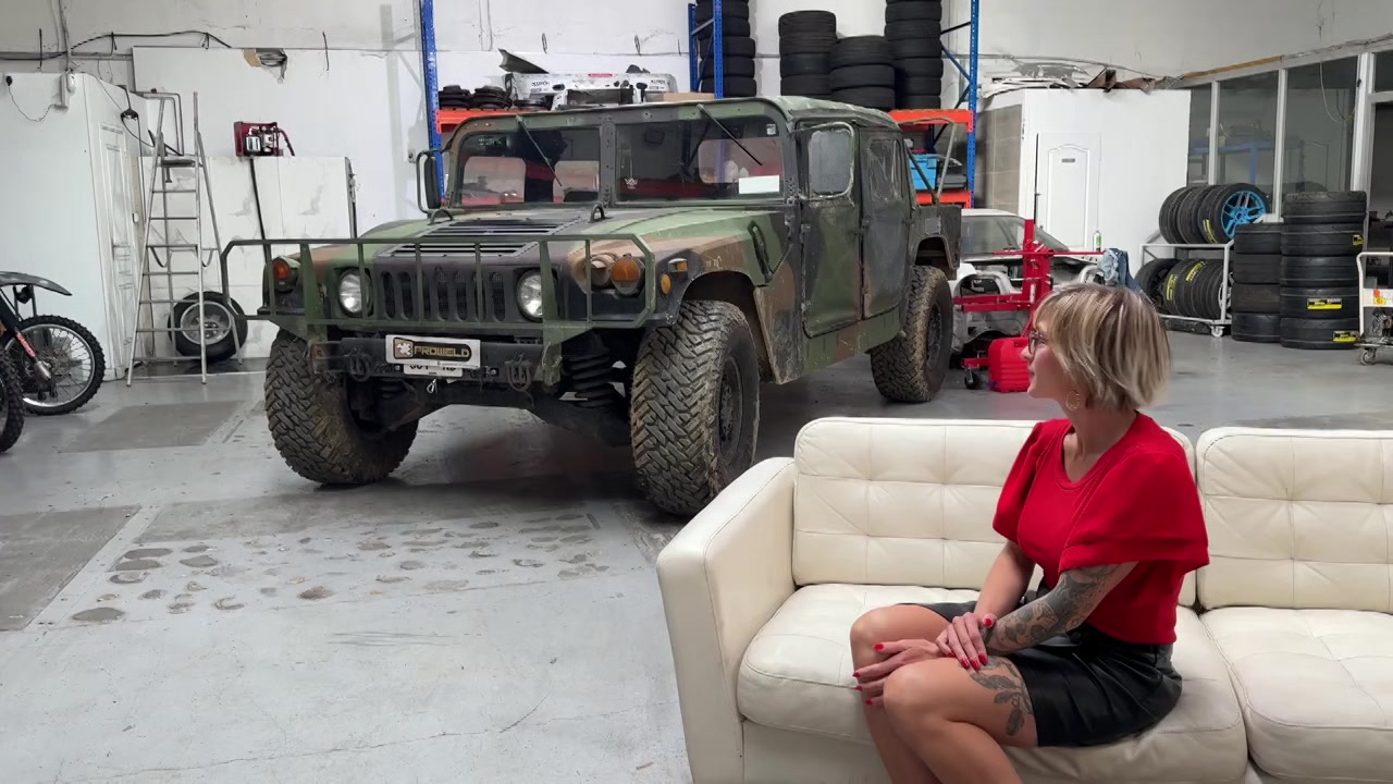 Betty, 46, loves the double at sea! - Jacquie et Michel TV