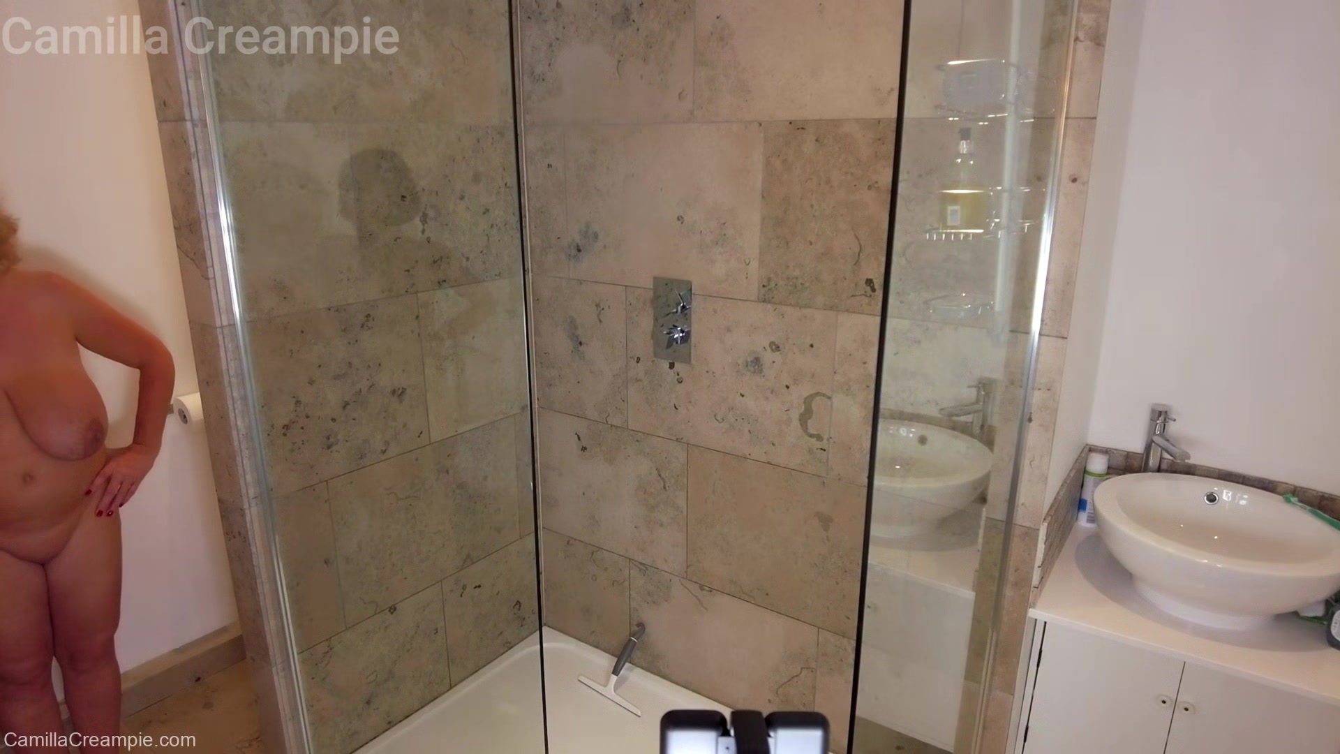 Showering With Lucy Love Bts Vr Shoot - Camillacreampie