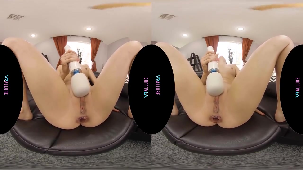 Virtual Reality In Some One On One With Zoe!
