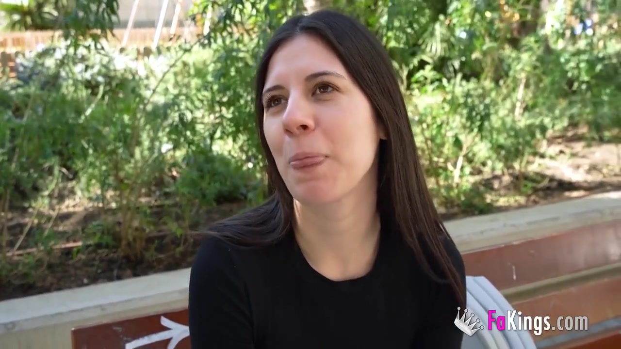 Tall Babe Mia Gallardo Wants To Enjoy A Hardcore Anal For Us!!