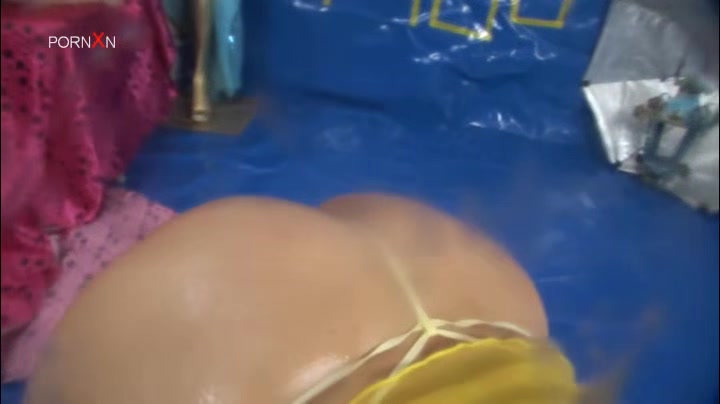 Huge Dildo - PornXN