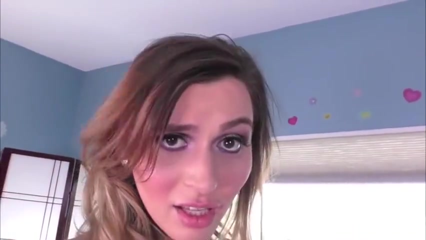 Brunette T-babe Korra Del Rio and Ts Chelsea exchange blowjobs