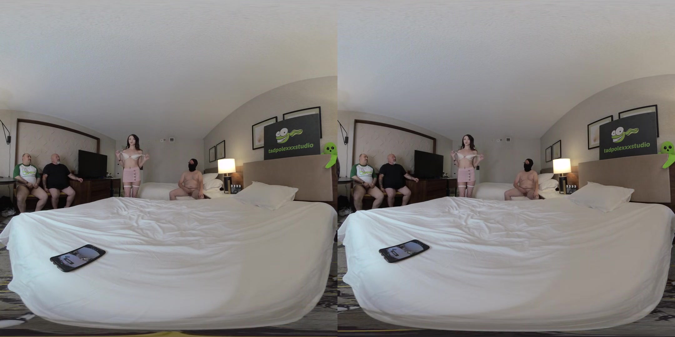 Cecelia Taylor GANGBANG with Creampies - MMF Amateur Threesome Gangbang