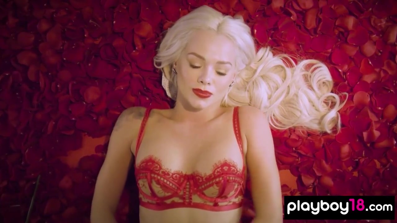 Elsa Jean And Red Rose In Blonde Takes Off Her Fancy Red Lingerie