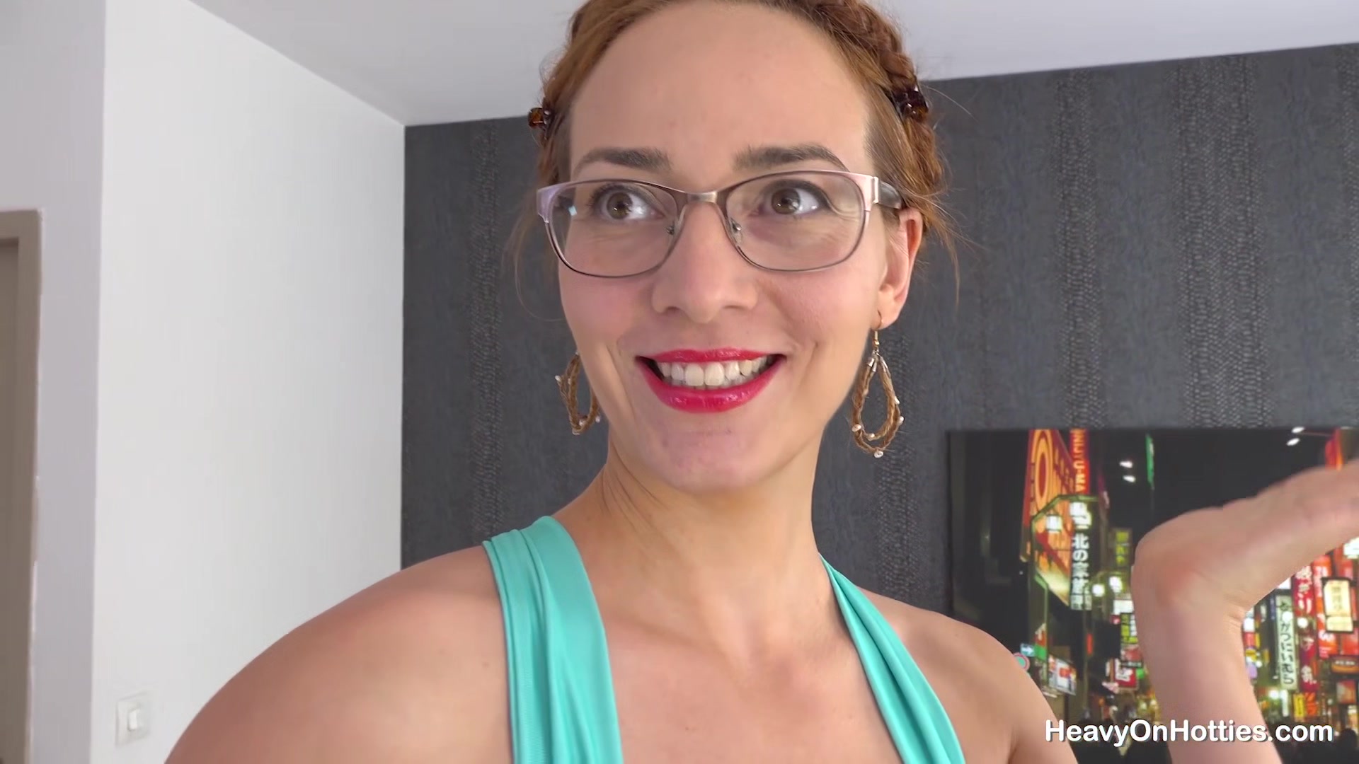 Slutty Duchess With Gwen - HeavyOnHotties
