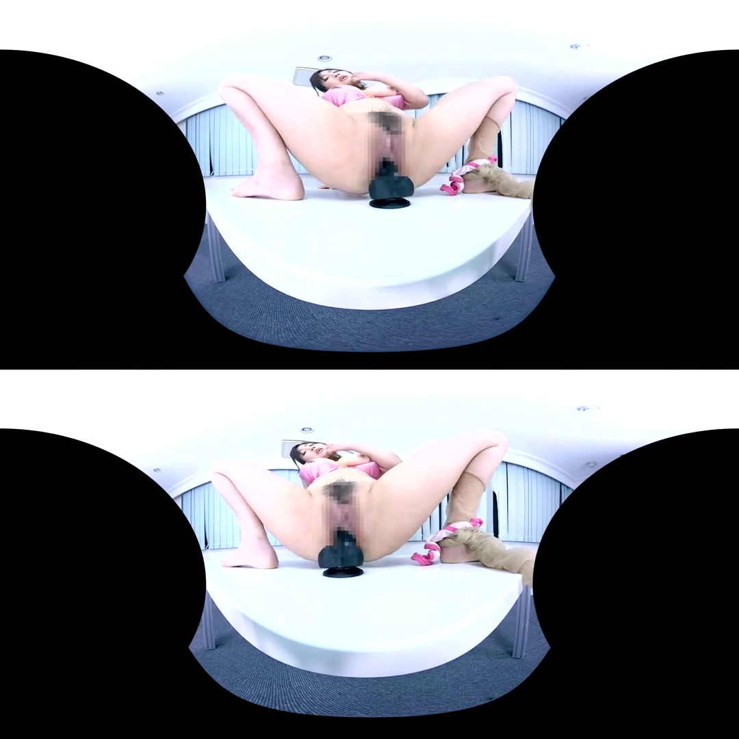 Up Close Face-Sitting and Masturbation - Asian Ass Toying