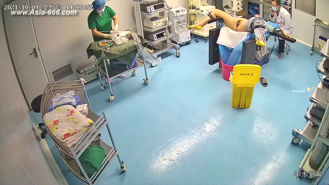 Peeping Hospital patient.13