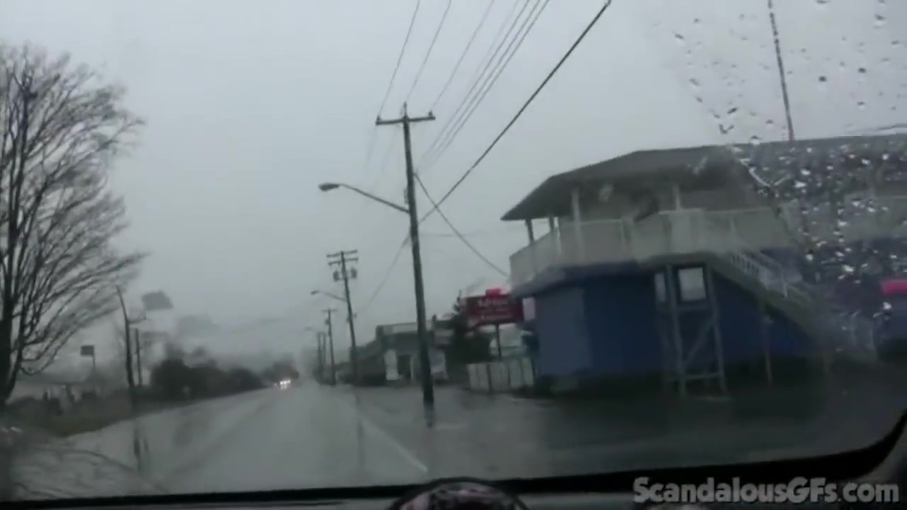 teen 18+ Hottie Masturbates In Car