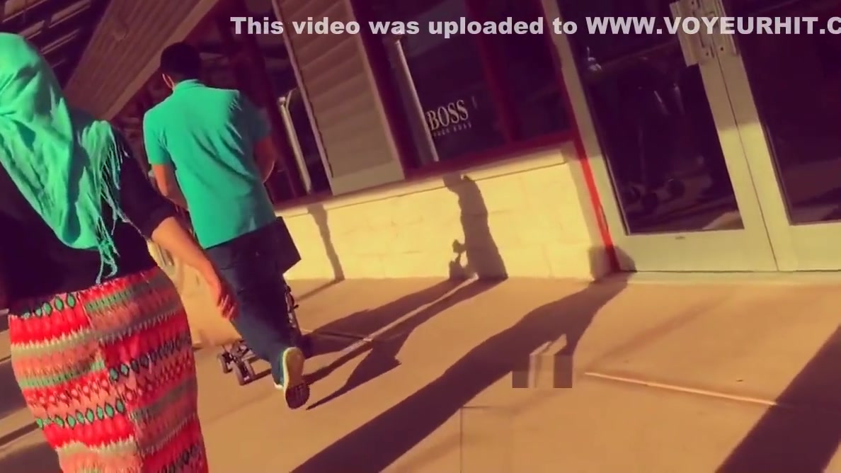 hijab wife big ass walking in street