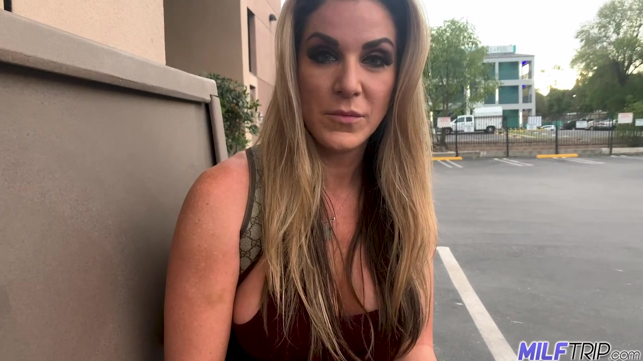 Sexy MILF Ass