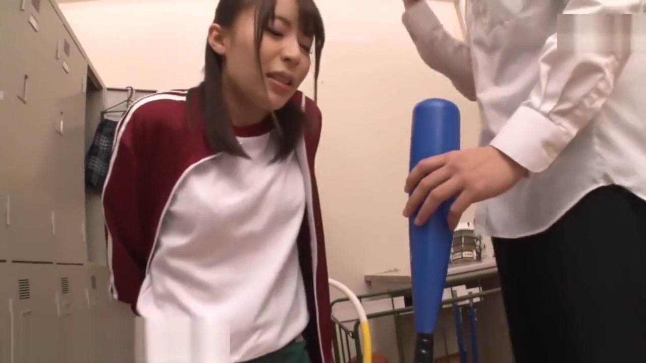 Female student 18+'s feet played by senior as she got injured