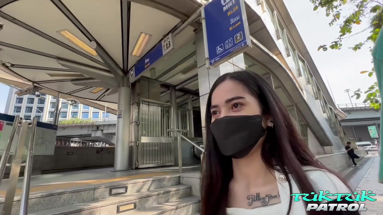 Porn Hookup With Asian Babe Stud Breathless At Tuktuk Patrol