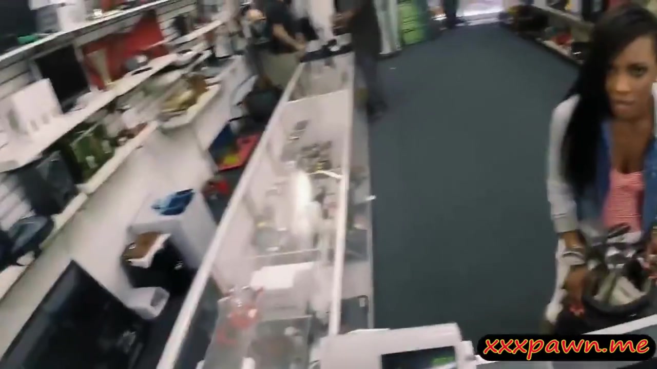 Pretty Black Babe Fucked At The Pawnshop For The Golf C