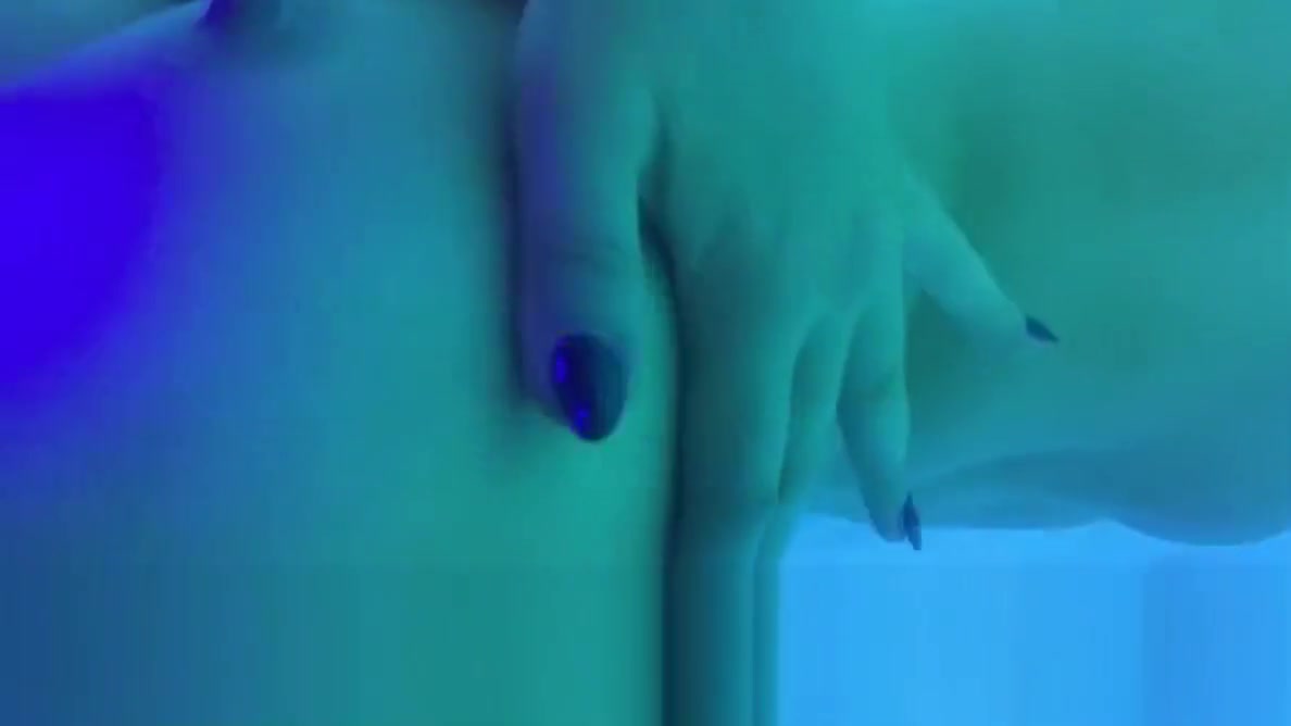 MyDirtyHobby - teen 18+ fingering herself on Solarium