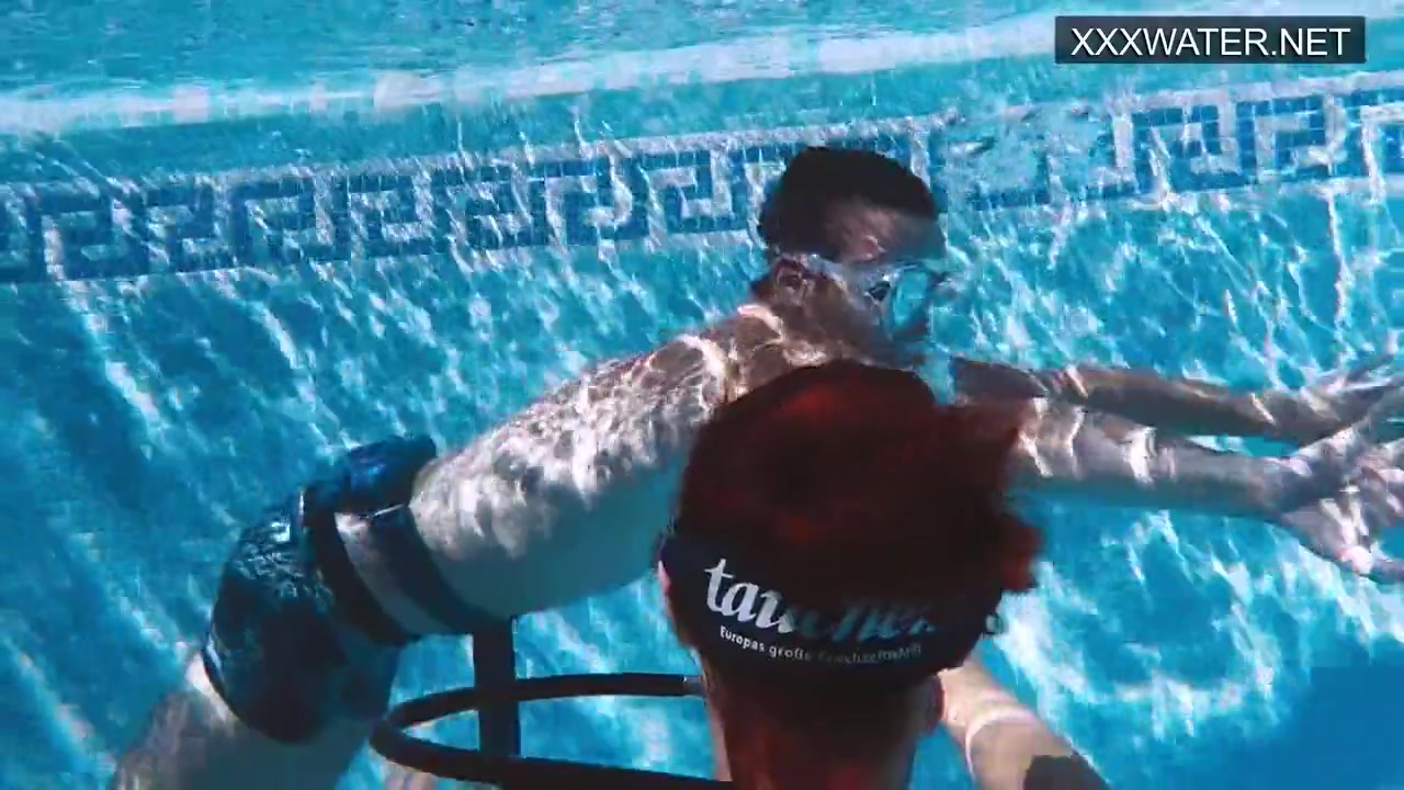 Polina Rucheyok Sucks And Fucks Underwater