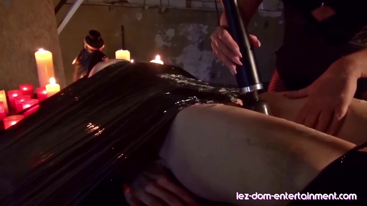 Star Mistress Luci & Slave Girl Nina in A Light in the Dark - KINK