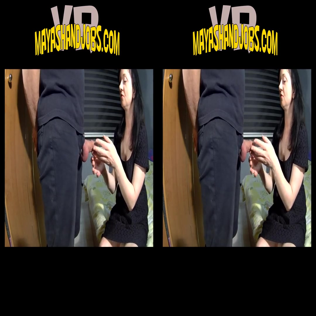 Maya in Thick Cock BJ And 2 Cumshots On My Legs - MayasHandjobsVR