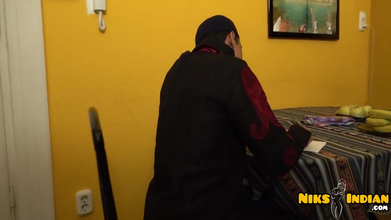 Abnormal Muslim teen 18+ Girl Gets Her Ass Fucked By Her Bhaijaan