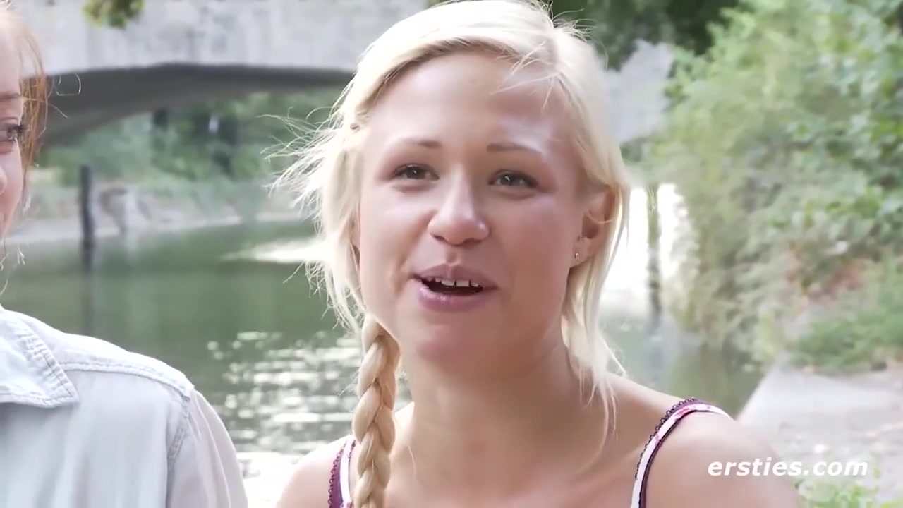 Deutsche Madels Vergnugen Sich In Der Umkleidekabine