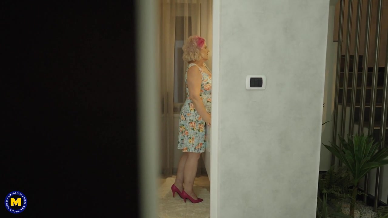 Pure Vicky Is A Granny That Gets Fucked In Pov Style - MatureNl