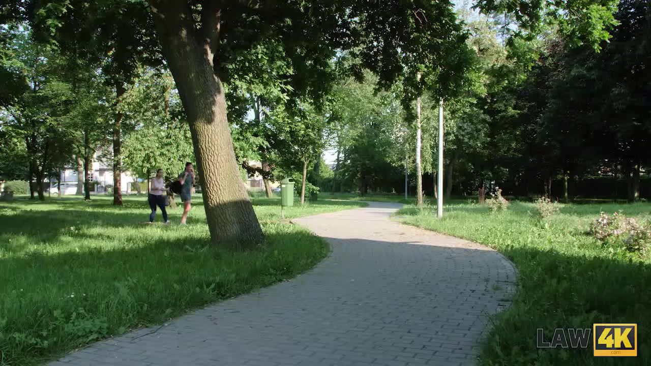 LAW4k. Brunette Sofia Lee used to steal goods in the park but gets caught
